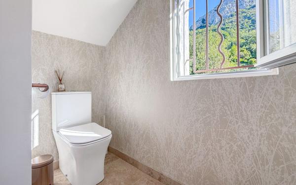 Maison à vendre    6 pièces •  Vence