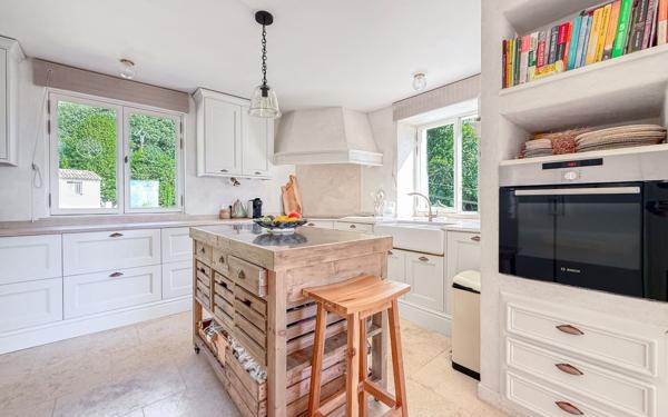 Maison à vendre    6 pièces •  Vence