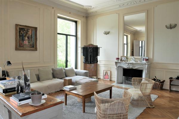 DEMEURE D'EXCEPTION assortie d'un IMMEUBLE à rénover