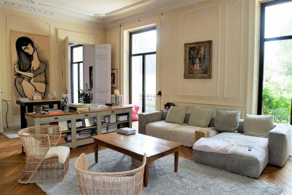 DEMEURE D'EXCEPTION assortie d'un IMMEUBLE à rénover