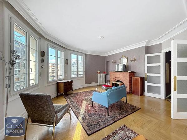 Appartement à louer 4 pièces 124.71m²