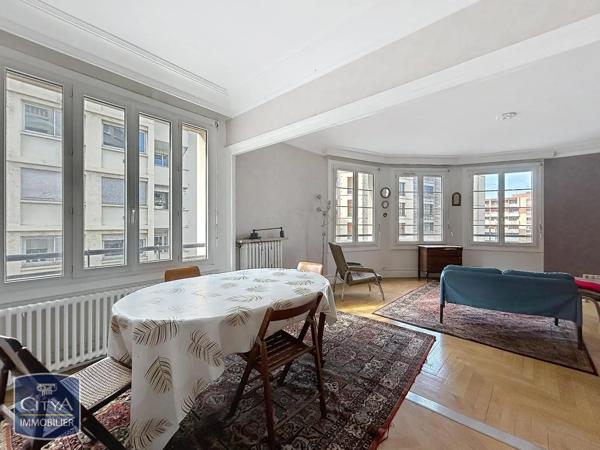Appartement à louer 4 pièces 124.71m²