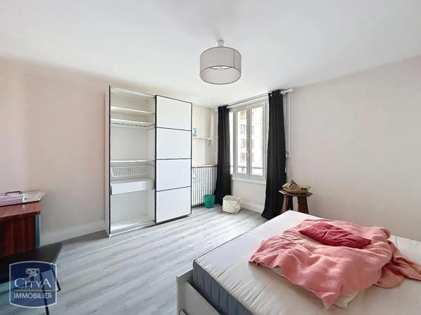 Appartement à louer 4 pièces 124.71m²