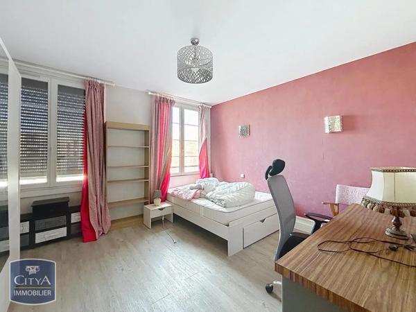 Appartement à louer 4 pièces 124.71m²