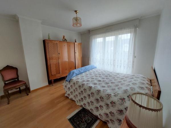 Ormesson-sur-Marne (94490) MAGNIFIQUE MAISON avec 5 chambres, garage triple et jardin