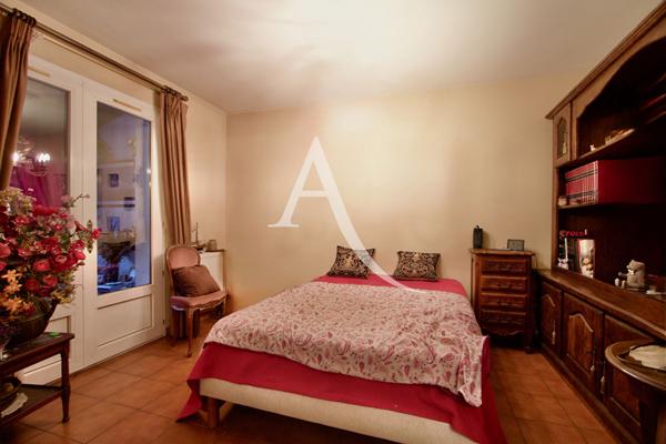 MONTPELLIER CELLENEUVE - CHARMANTE MAISON - MITOYENNE D'UN CÔTÉ - ENVIRON 93 m² - 3 CHAMBRES -TERRAIN D'ANGLE DE PLUS DE 300 m²