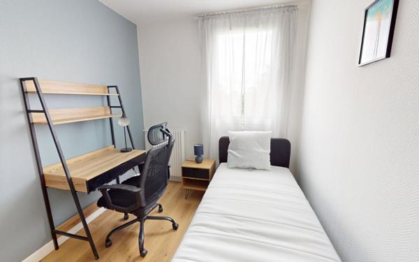 Appartement à louer    1 pièce • 13 m2 Talence