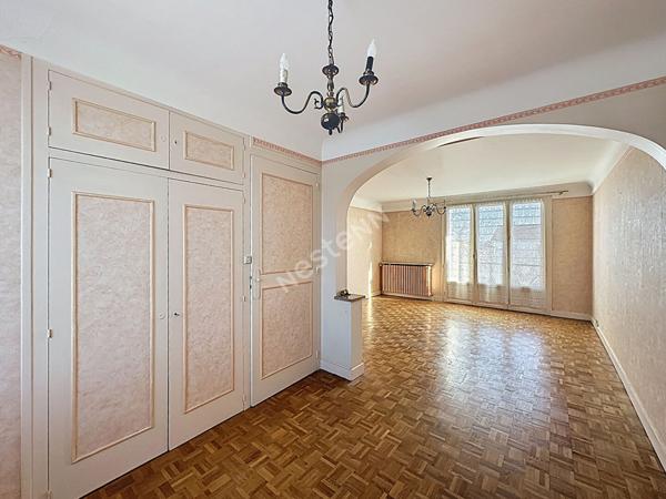 Charmante Maison à Vendre à Migné Auxances - 5 Pièces avec Jardin