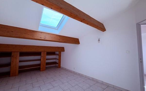 Appartement à vendre    3 pièces • 74 m2 Aubenas