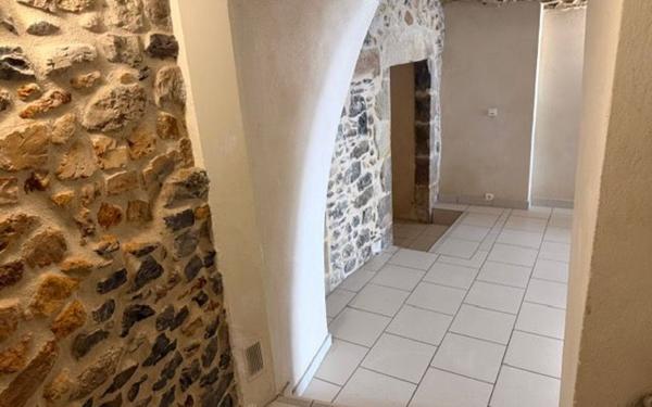 Appartement à vendre    3 pièces • 74 m2 Aubenas