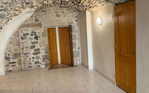 Appartement à vendre    3 pièces • 74 m2 Aubenas