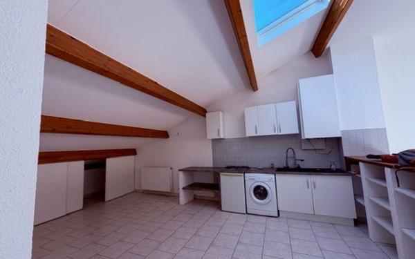 Appartement à vendre    3 pièces • 74 m2 Aubenas