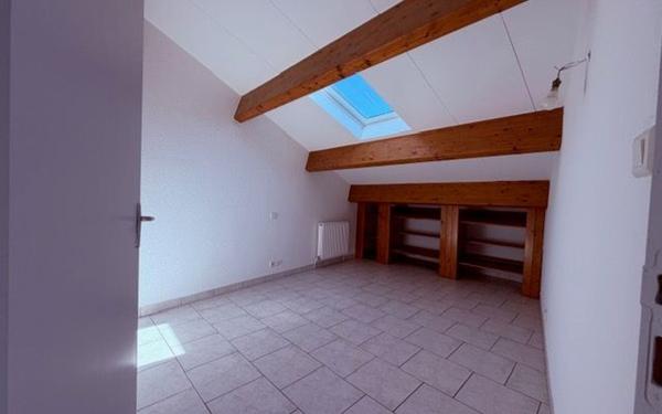 Appartement à vendre    3 pièces • 74 m2 Aubenas