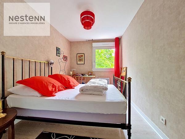 ORLEANS MADELEINE TRAM B  T4 - SEJOUR 31M² - 2 BALCONS - GARAGE ! LOIRE A PIED