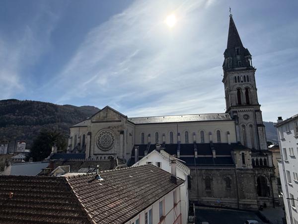 Appartement T3 plein centre de LOURDES