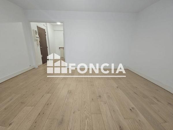 Location Appartement 2 pièces 48.9 m² - 24 BIS RUE DE VERDUN Charenton Le Pont 94220