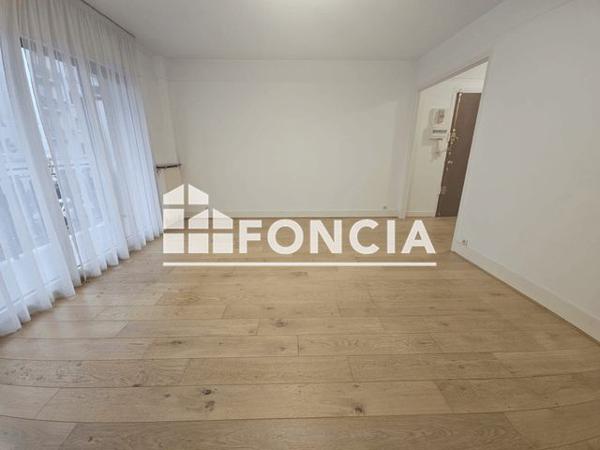 Location Appartement 2 pièces 48.9 m² - 24 BIS RUE DE VERDUN Charenton Le Pont 94220