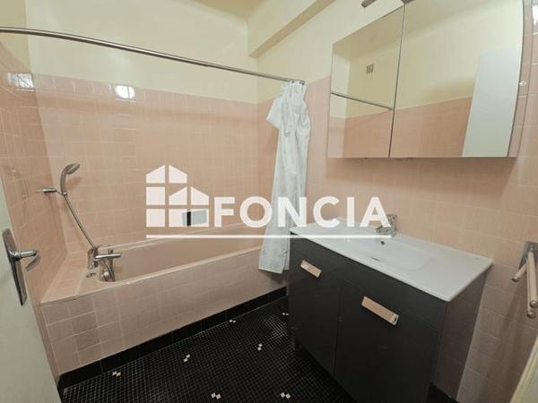 Location Appartement 2 pièces 48.9 m² - 24 BIS RUE DE VERDUN Charenton Le Pont 94220