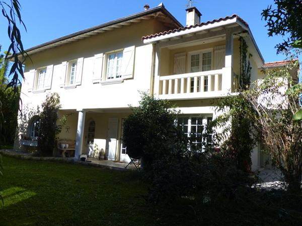 Villa 8 pièces 250 m2