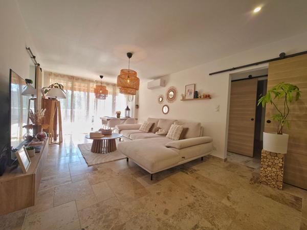 Appartement La Garde 4 pièce(s) 72m2 - 3 chambres - Résidence fermée et sécurisée - Ascenseur - Stationnement privatif - Cave