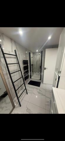 RARE SUR LE MARCHE- Un Souplex d'exception avec jardin privatif en plein coeur de montmorency!!!!!