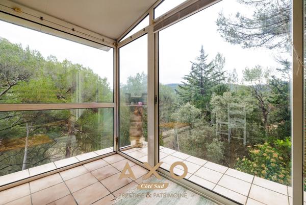 SUPER GÉMENOS – MAISON PROVENÇALE – CALME – VUE COLLINES – PISCINE – TERRAIN 2 544 m² – APPARTEMENT INDÉPENDANT 730.000 €