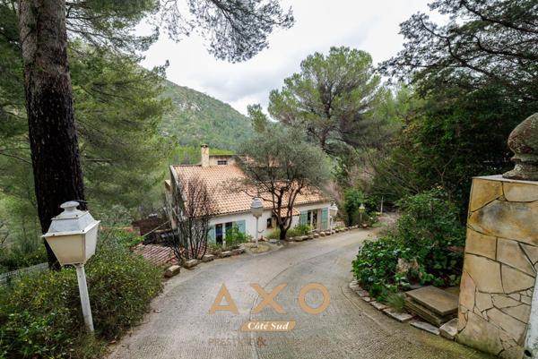 SUPER GÉMENOS – MAISON PROVENÇALE – CALME – VUE COLLINES – PISCINE – TERRAIN 2 544 m² – APPARTEMENT INDÉPENDANT 730.000 €