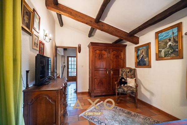 SUPER GÉMENOS – MAISON PROVENÇALE – CALME – VUE COLLINES – PISCINE – TERRAIN 2 544 m² – APPARTEMENT INDÉPENDANT 730.000 €