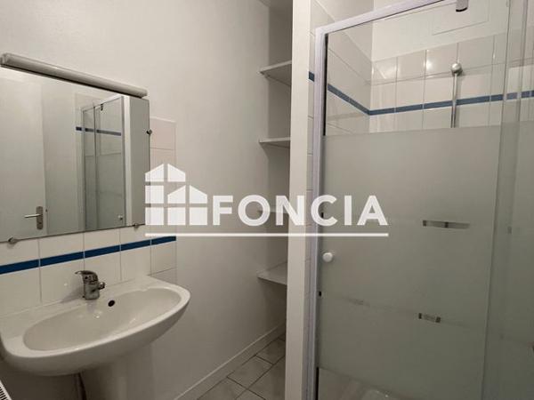 Location Appartement 3 pièces 66.28 m² - 7 RUE BRUNE Nontron 24300