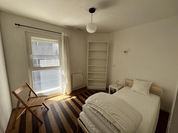 Maison à louer 990 € CC Cenon 3 p 62 m² DPE C