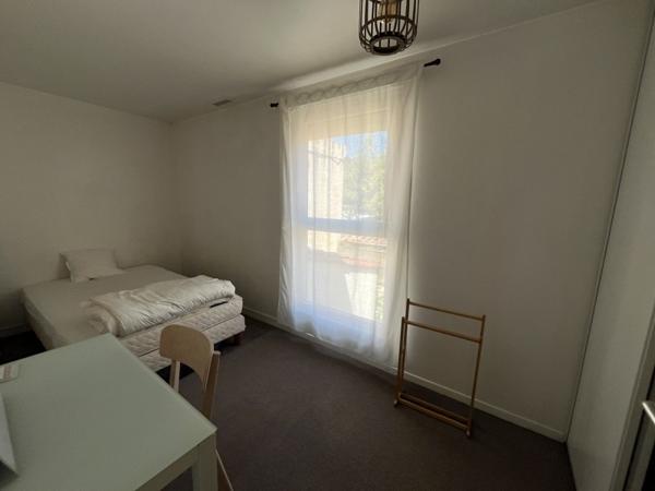 Maison à louer 990 € CC Cenon 3 p 62 m² DPE C