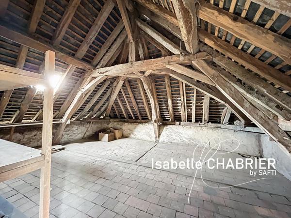 DURTAL, MAISON AVEC COUR, GARAGE & DEPENDANCE