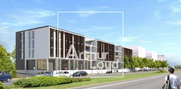 Bureaux à louer avec terrasse privative à Nîmes dans immeuble récent