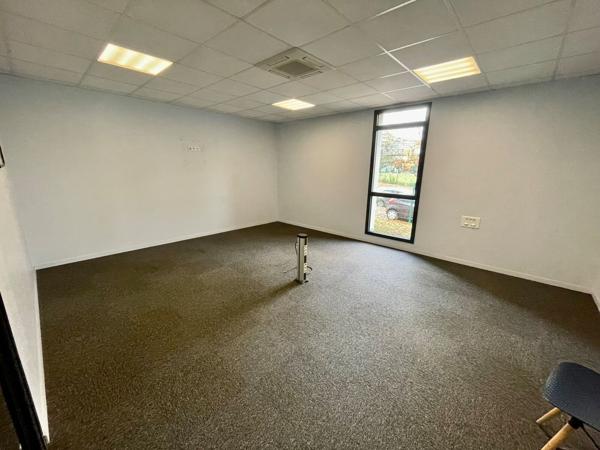 Bureaux à louer à SAINT ETIENNE DU ROUVRAY 76800
