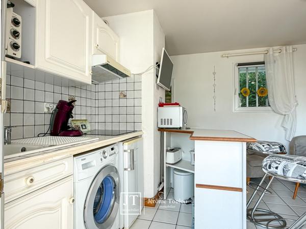 Appartement
                                                                                                                                                                                                                                                                                                                        1 pièce(s)                                                                                                                                                                                                                                                                                                                              28  m²