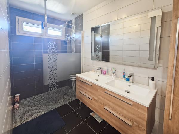 Maison 5 chambres 146 m² habitables
