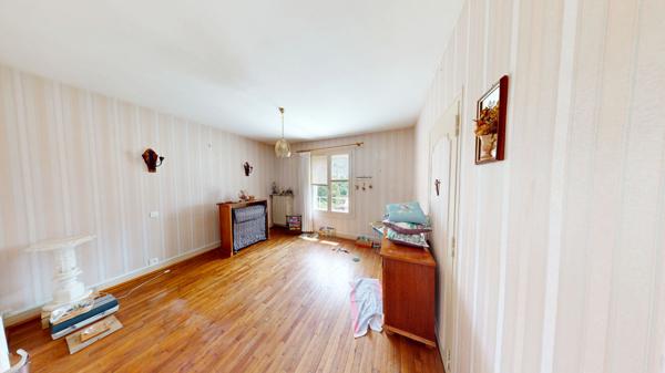 Maison des années 50 au calme, avec vue dégagée, dans un quartier recherché
