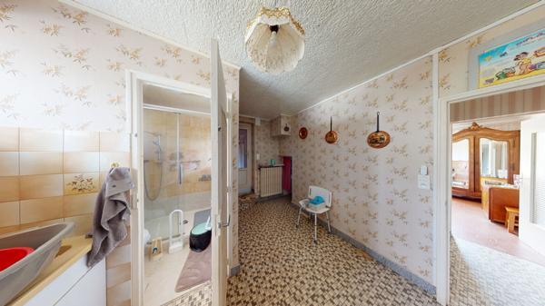 Maison des années 50 au calme, avec vue dégagée, dans un quartier recherché