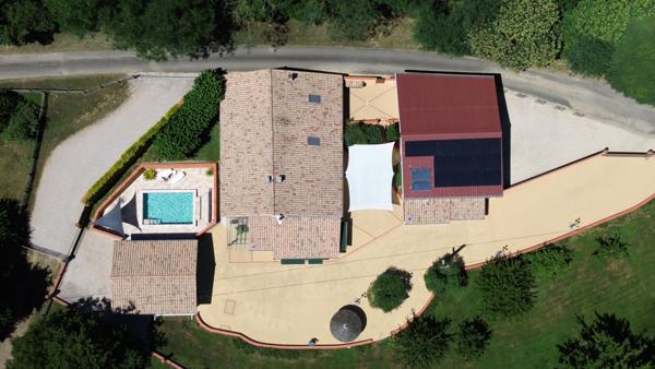 Ensemble immobilier de caractère dans un cadre bucolique Varilhes