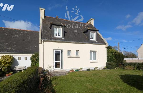 À proximité du centre-ville de Plouescat – Maison avec garage et jardin dans un quartier calme