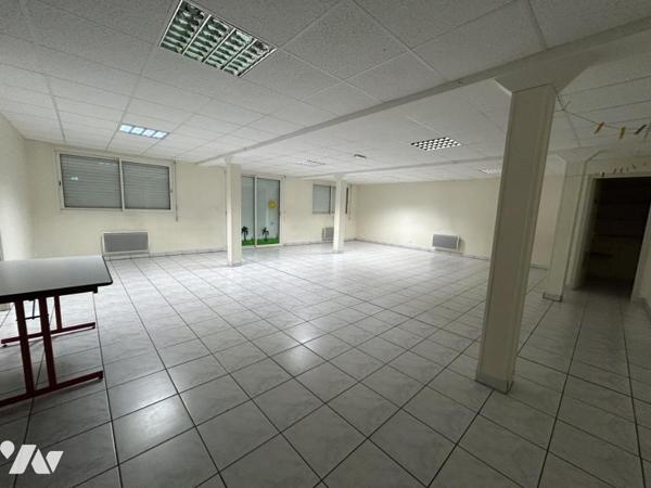 A VENDRE - IMMEUBLE - LAVAL 