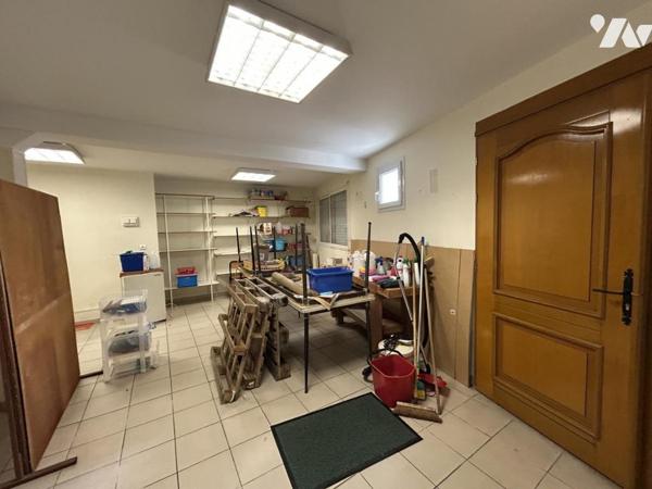 A VENDRE - IMMEUBLE - LAVAL 
