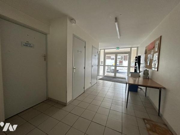 A VENDRE - IMMEUBLE - LAVAL 