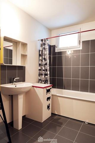 Duplex 81 m² à Val-de-Reuil 27100
