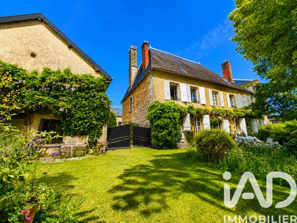 Maison à vendre 12 pièces 353 m² Neuvic