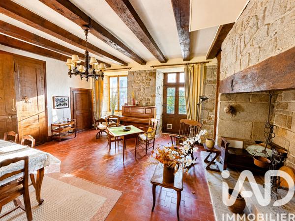 Maison à vendre 12 pièces 353 m² Neuvic