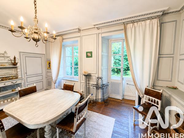 Maison à vendre 12 pièces 353 m² Neuvic