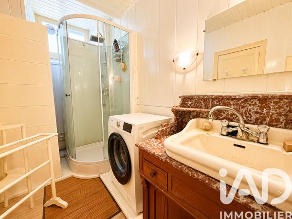 Maison à vendre 12 pièces 353 m² Neuvic