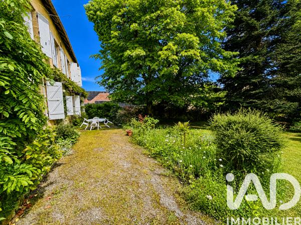 Maison à vendre 12 pièces 353 m² Neuvic