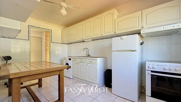 Maison de plain-pied de plus de 100 m² sur parcelle de 609 m² avec garage à Saint-Cyprien
